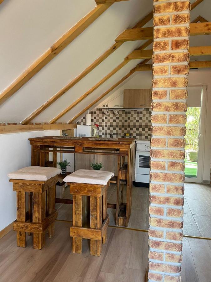 Apartmani Marija Zemun Zemun Polje Esterno foto