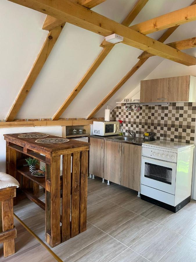 Apartmani Marija Zemun Zemun Polje Esterno foto