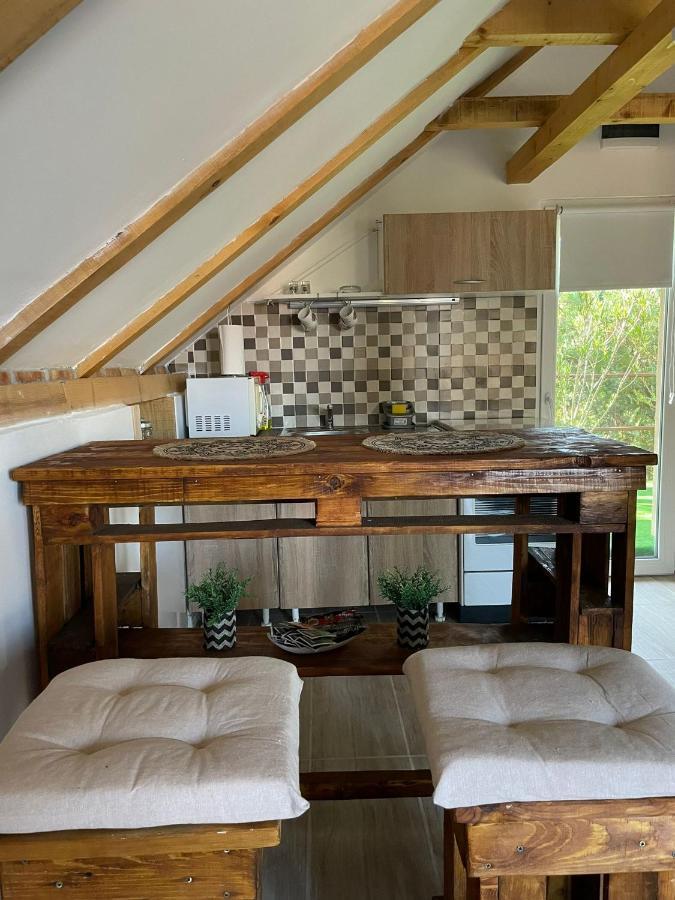 Apartmani Marija Zemun Zemun Polje Esterno foto