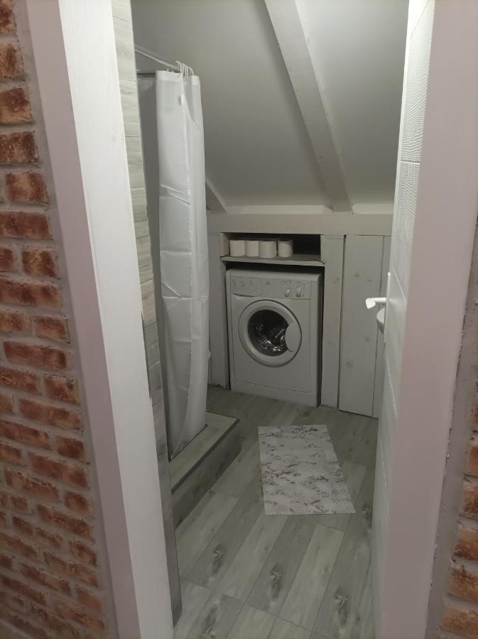 Apartmani Marija Zemun Zemun Polje Esterno foto