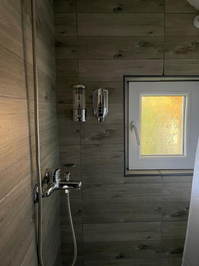 Apartmani Marija Zemun Zemun Polje Esterno foto