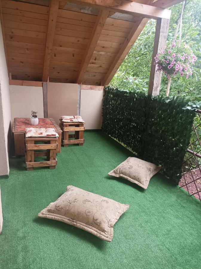 Apartmani Marija Zemun Zemun Polje Esterno foto